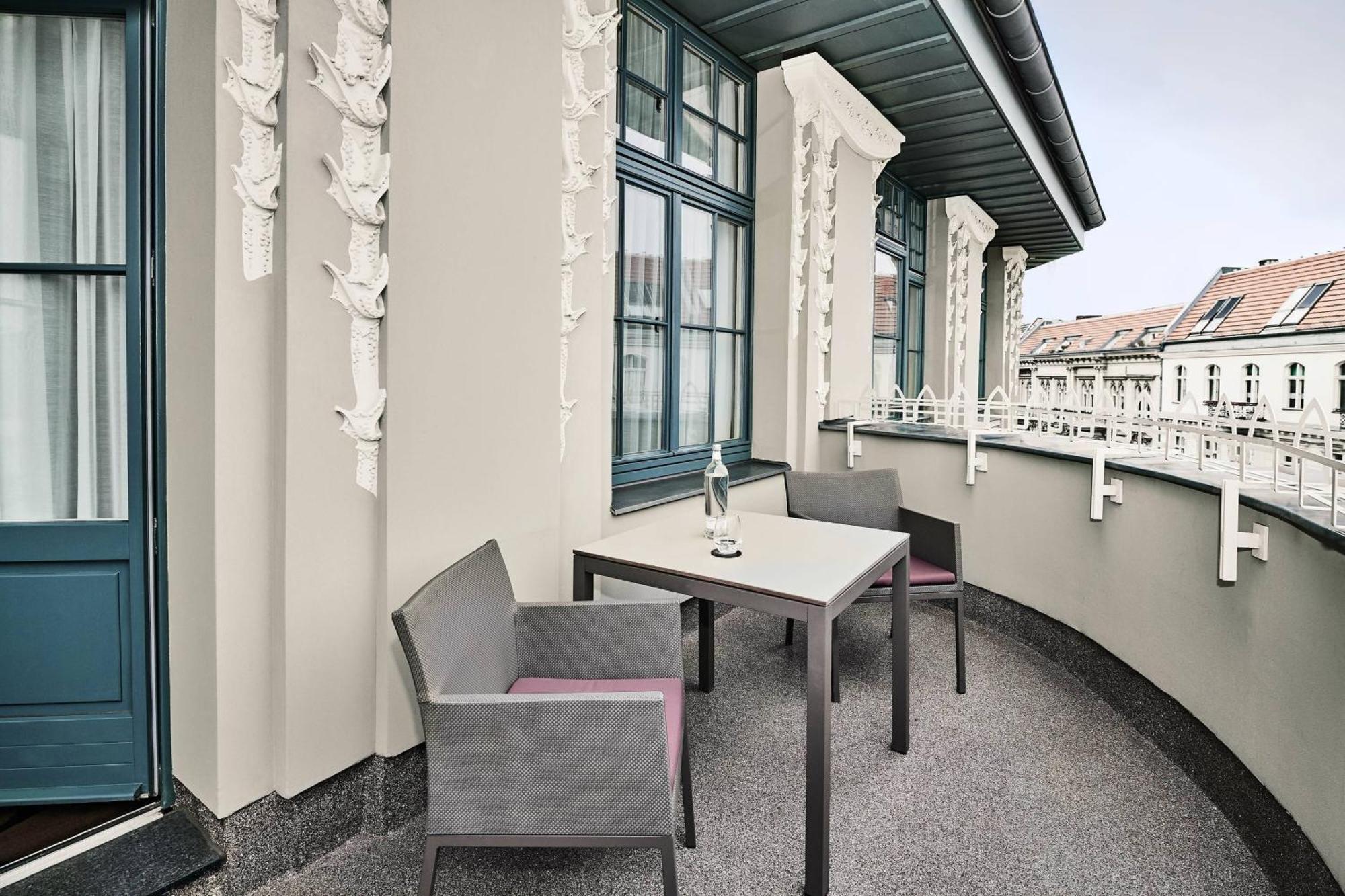Roomers Berlin Steinplatz, Autograph Collection 外观 照片